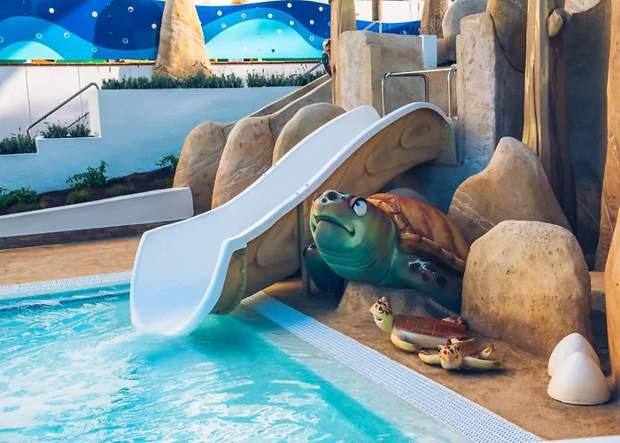 Iberostar Waves Bouganville Playa מלון