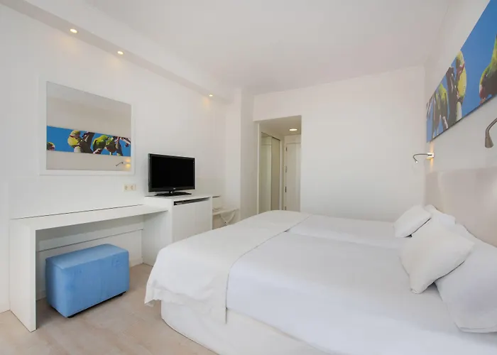 Iberostar Waves Bouganville Playa מלון אדחה