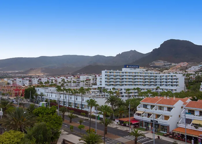 Iberostar Waves Bouganville Playa מלון