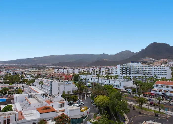 Iberostar Waves Bouganville Playa מלון